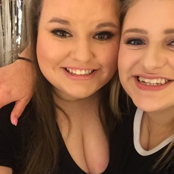 Meet your Posher, Kylee - Picture 2 of 4